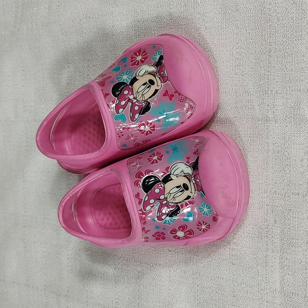 Crocs Disney Minnie Mouse Pink Cartoon Slip on Shoes with Ankle Strap Size 5/6